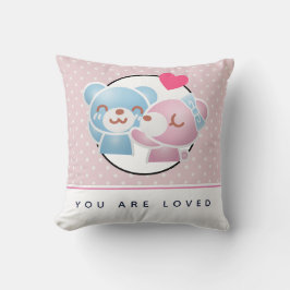 愛されるキスをする熊の水玉模様 クッション