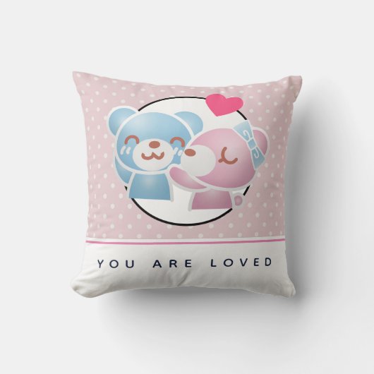 愛されるキスをする熊の水玉模様 クッション (正面)