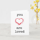 愛される赤いハート勇気付けられるカード カード (黄色い花)