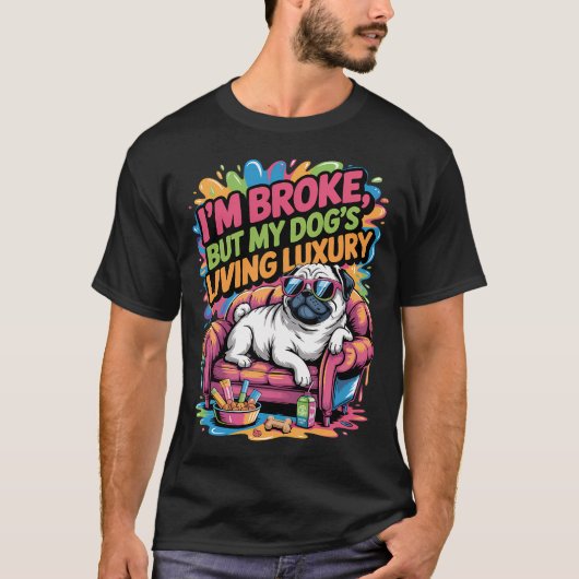 愛しいヒトと書いた看板を持つキュートなパグ Tシャツ (正面)