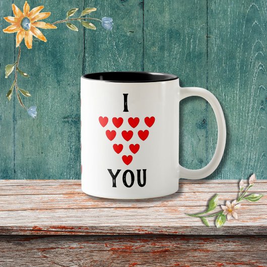 「愛してる」スクリプトとハートバレンタインデー ツートーンマグカップ