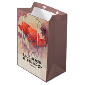 愛し合う別のバイブル聖句レッドパープルフローラ ミディアムペーパーバッグ (正面アングル)