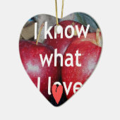 「愛するものを知っている」 - Appleをテーマにしたデザイン セラミックオーナメント (左)