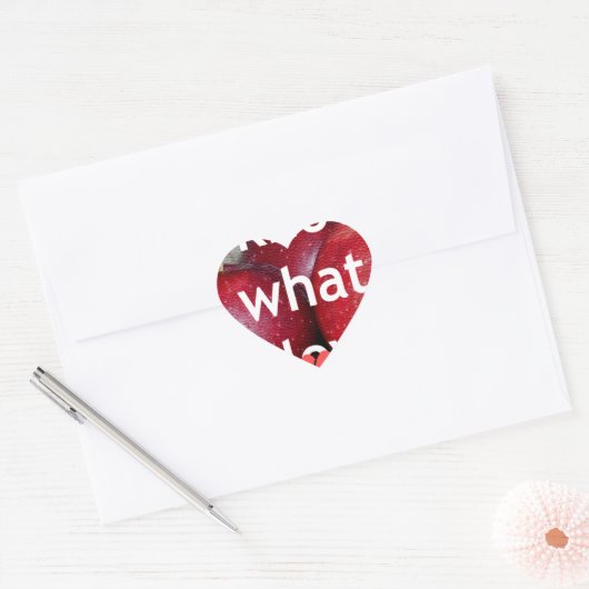 「愛するものを知っている」 - Appleをテーマにしたデザイン ハートシール (封筒)