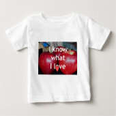 「愛するものを知っている」 - Appleをテーマにしたデザイン ベビーTシャツ (正面)