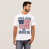 愛するイエスとアメリカ、愛国的なクリスチャンTシャツ Tシャツ (正面フル)