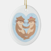 愛するカワイイカワターの手を握る セラミックオーナメント (右)