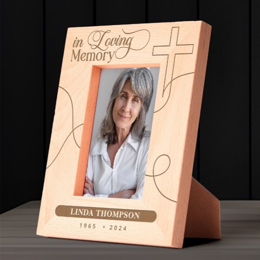 愛するパーソナライズされたメモリの木製フォトクロス レーザー彫刻フレーム