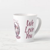 愛するママ、娘のキス、最高のギフトエバー、ジェニー カフェラテマグ (右アングル)