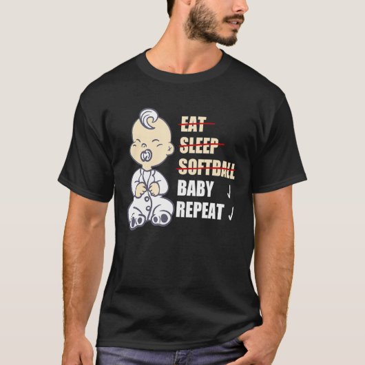 愛する女の子おもしろいを育てる新しい母とパパ Tシャツ (正面)