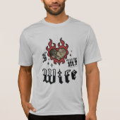 愛する妻へ - 赤 - DingusDesign  Tシャツ (正面)