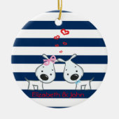 愛する愛ストライプの愛の犬パーソナライズされた セラミックオーナメント (正面)