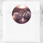 愛する白鳥が形をつくるハート ラウンドシール (バッグ)