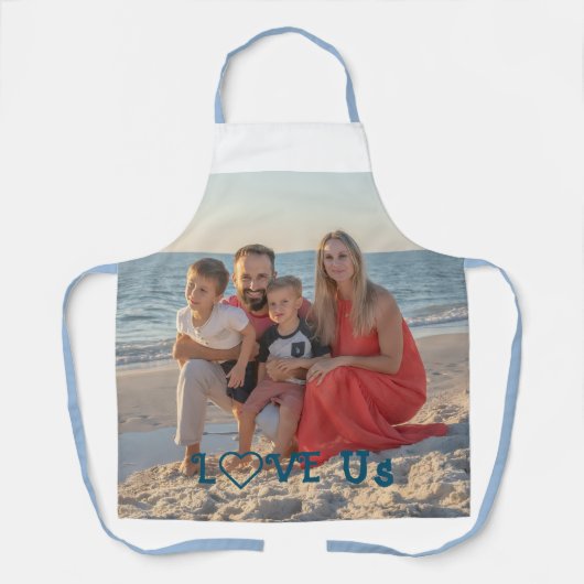 「愛する私たち」家族の写真パーソナライズ エプロン (正面)