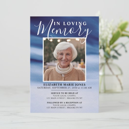 愛する記憶の中でネイビーブルー写真追悼葬儀 招待状 (スタンド正面)