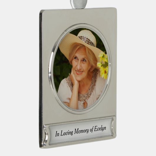 愛する記憶の中でパーソナライズされた記念碑 シルバープレートバナーオーナメント (右)