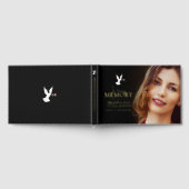 愛する記憶の中で赤いバラの葬儀の写真の黒 ゲストブック (全面)