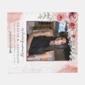 愛する記憶の中で赤面赤い花葬儀 フリースブランケット (正面(横))