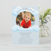 愛する記憶の中で青い雲のベビー葬儀モダン 招待状 (スタンド正面)