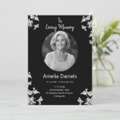 愛する記憶の中の白い野花の葬儀カード 招待状 (スタンド正面)