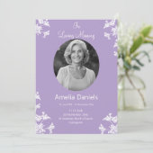 愛する記憶の中の白い野花の葬儀カード 招待状 (スタンド正面)