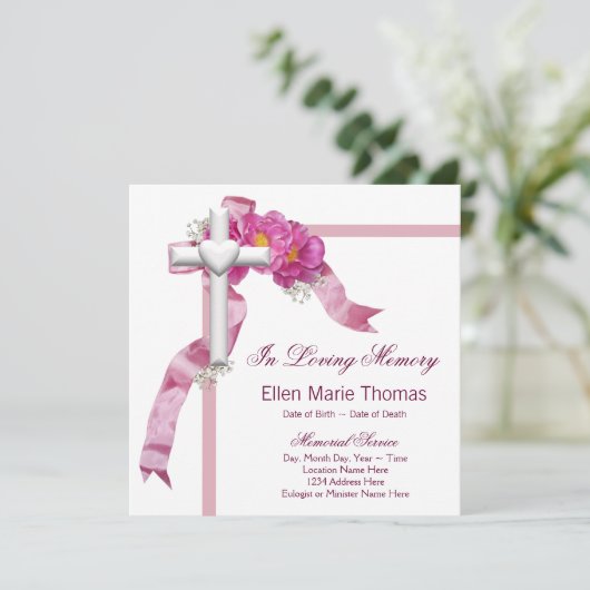 愛する記憶の記念にピンクのバラの十字架 招待状 (スタンド正面)