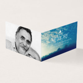 愛する記憶の雲の詩のカードの葬儀