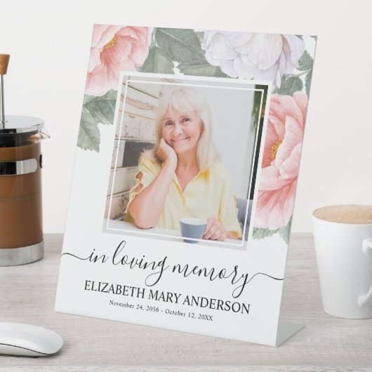 愛する記憶ピンクの白いフローラ葬儀の写真 台座サイン (インサイチュ)