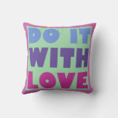 愛でやる クッション (裏面)