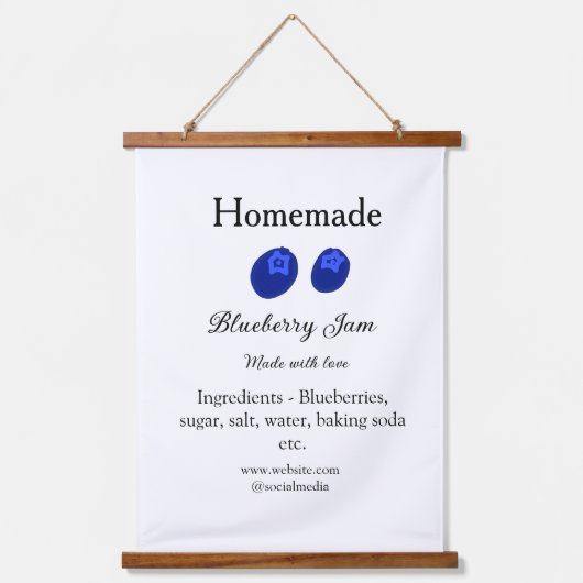 愛で作られた自家製ブルーベリージャム追加文字 吊り下げ型タペストリー (正面)