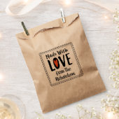 愛で作られる フェイバーバッグ (クリップ留めされた状態)