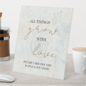 愛で成長する全てのものを一つ取って見て 台座サイン (インサイチュ)