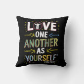 愛で統一:メッセージを受け入れる クッション (裏面)