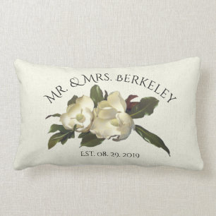 愛で – ヴィンテージマグノリアスのカスタムウェディングギフト ランバークッション