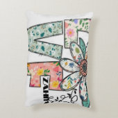 愛とあなたの名前でフルフラワーを彩る アクセントクッション (裏面(縦))