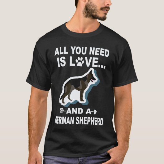 愛とジャーマンシェパードがあればいい Tシャツ (正面)