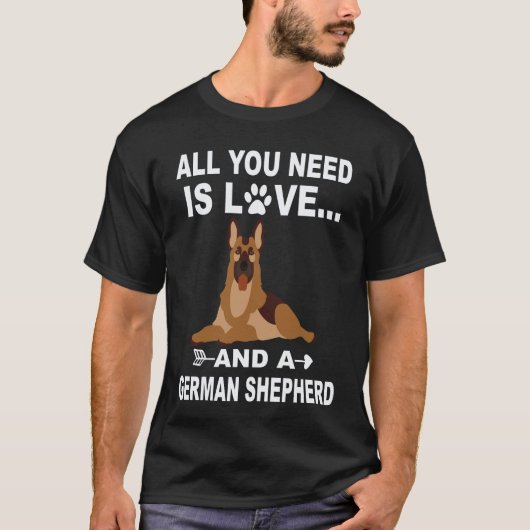 愛とジャーマンシェパードさえあればいい Tシャツ (正面)