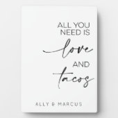 愛とタコスだけが必要 ウェディングフードテーブル フォトプラーク (正面)