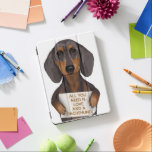 愛とダシュント iPad PROカバー<br><div class="desc">FabFunkyによるLoveとDachshund。「愛と達春」の看板を掲げた可愛いダシュントが特徴。 | 191436D</div>