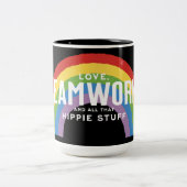 愛とチームワークとヒッピー物 ツートーンマグカップ (中央)