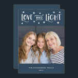 愛と光 | Photo and Stars Hanukka シーズンカード<br><div class="desc">このシンプルとスタイリッシュハヌカーのカードは、あなたの家族の写真とトレンディー、白いタイポグラフィの「愛と光モダン」の言葉を特徴とし、一致する白い星の散乱を持つ。</div>