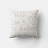 愛と写真信じのピローパーソナライズされたギフト クッション (裏面)