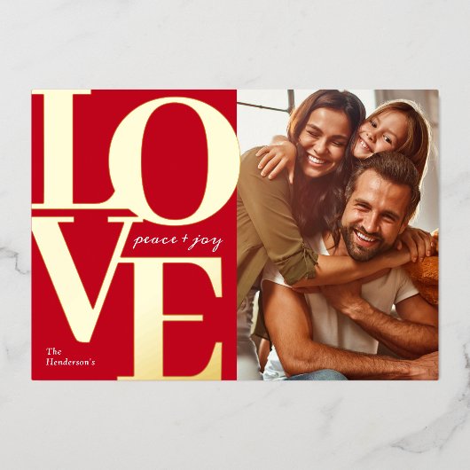 愛と平和と喜びクリスマス赤の家族の写真 箔シーズンカード (正面)
