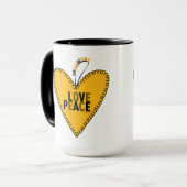 愛と平和の刺繍・黄色・ マグカップ (正面左)