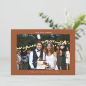 愛と感謝していシンプルの結婚写真テラコッタ サンキューカード (スタンド正面)