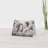 愛と感謝のホワイトスクリプトウェディングセピア写真 サンキューカード (正面)