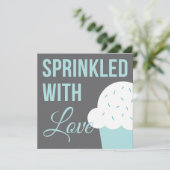 愛と振りかけられるかわいいベビーシャワー| 招待状 (スタンド正面)