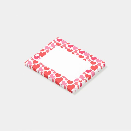 愛のための赤く、ピンクのバレンタインデーのハート ポストイット (アングル)