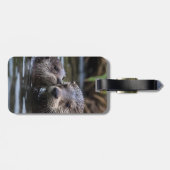 **「愛のエイドロフト：ミイラとベビーオッター」** ラゲッジタグ (裏面横)