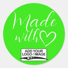 愛のシンプルハートロゴで作られたミニマルなグリーン ラウンドシール